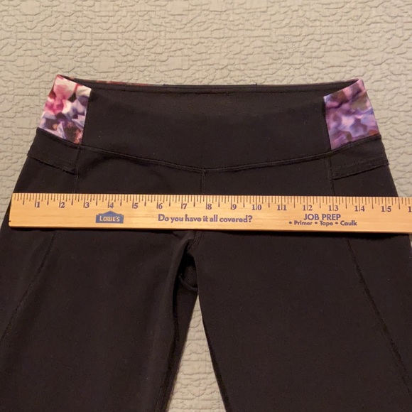 Lululemon Yoga Cropped Pants - Picture 9 of 12